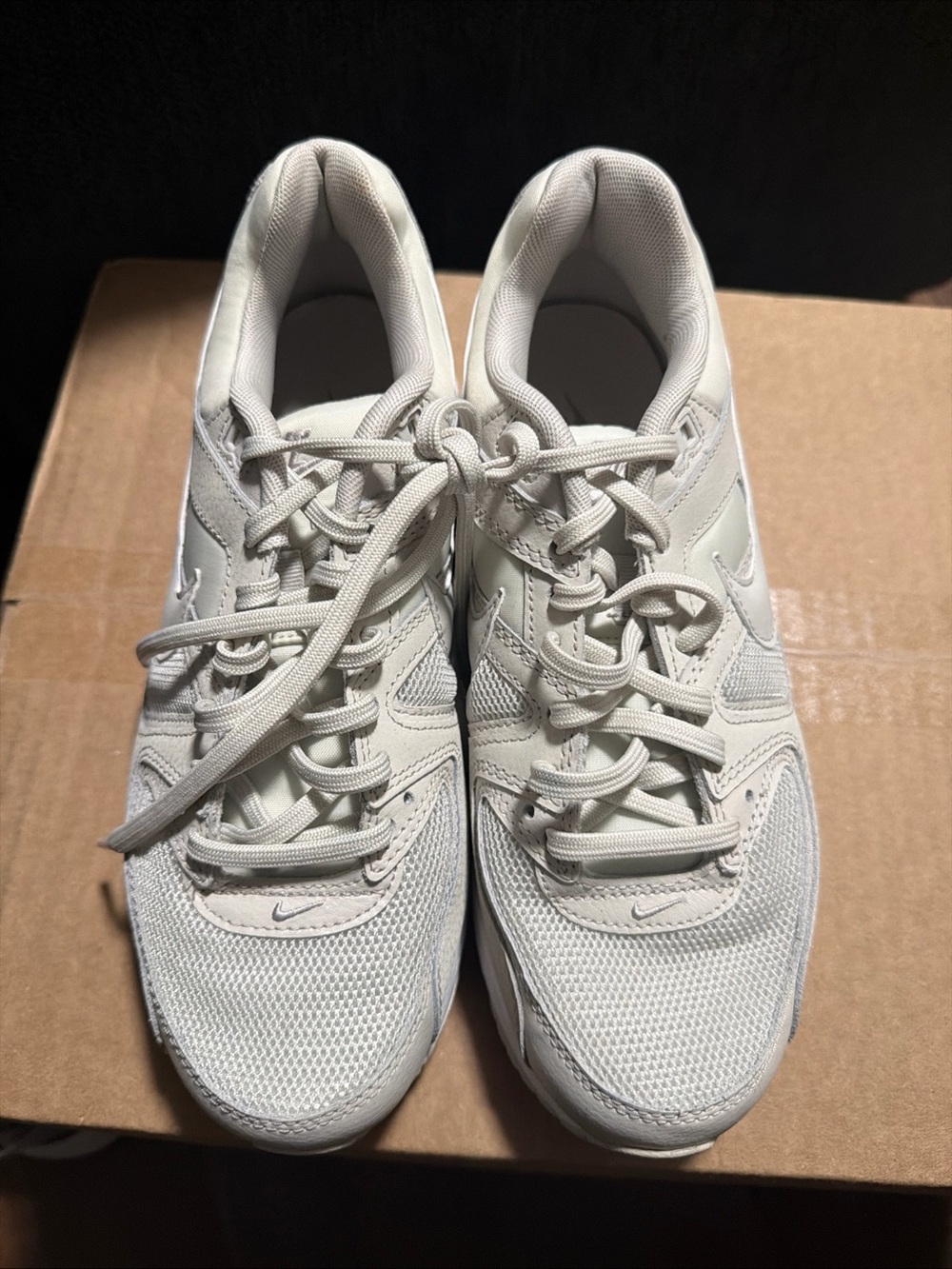 Nike Air Max Command Women's Size 8 Athletic Sneakers 397690-018 Light Bone